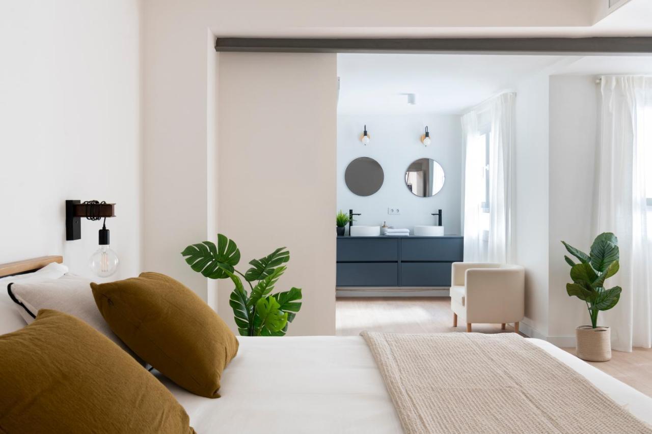 Magno Apartments Castelar Sevilla Bagian luar foto